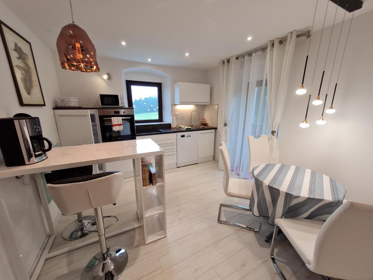Ferien- Und Businesswohnung Relax Im Ersten Stock Sonnen Buitenkant foto