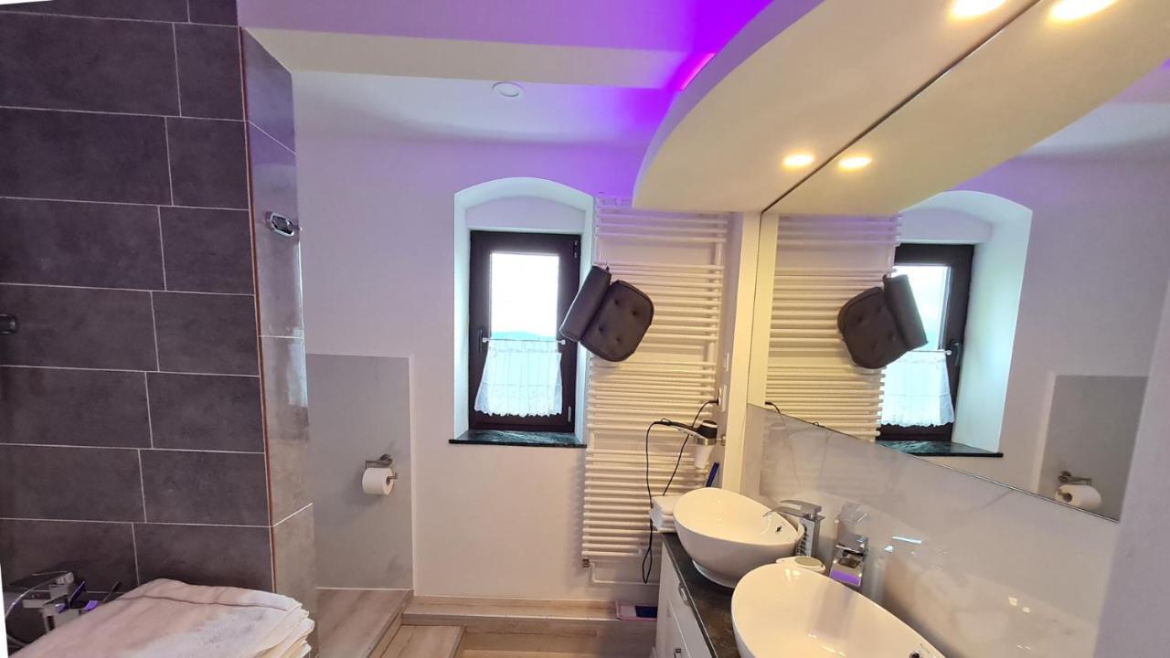 Ferien- Und Businesswohnung Relax Im Ersten Stock Sonnen Buitenkant foto
